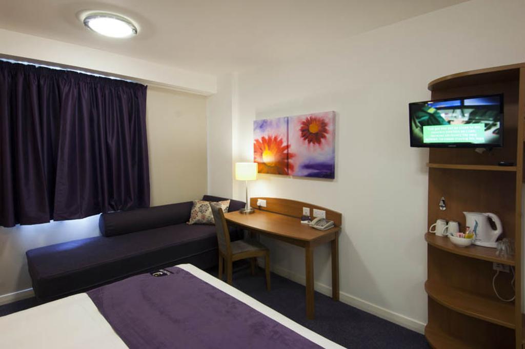 Premier Inn Newcastle Team Valley Gateshead Phòng bức ảnh