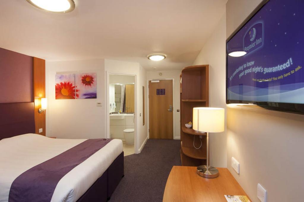 Premier Inn Newcastle Team Valley Gateshead Ngoại thất bức ảnh