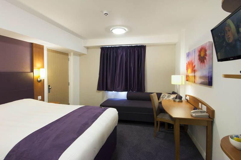 Premier Inn Newcastle Team Valley Gateshead Ngoại thất bức ảnh